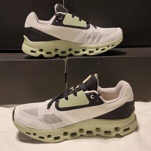 On Cloudstratus White Black Women's 9 Athletic Shoe